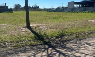 Venta terreno en Club House las Casuarinas Ibarlucea!