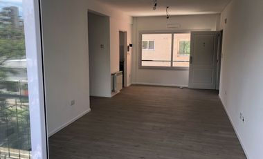 2 AMBIENTES  con tamaño de tres  +CON COCHERA