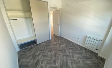2 AMBIENTES  con tamaño de tres  +CON COCHERA