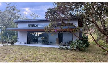 Tu Refugio Campestre en Guarne El Molino – Casa Finca en Venta