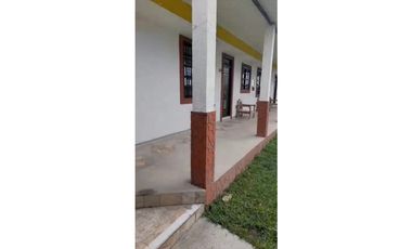SE VENDE FINCA HOTEL EN QUIMBAYA 3 CUADRAS