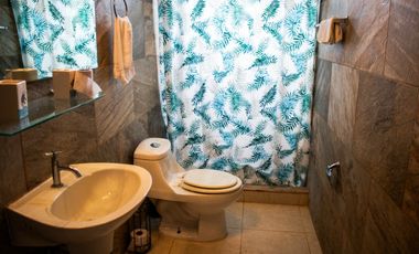 GORGONA / MALIBU LAKES / 750M2 / 6 HABITACION / 2 PARKING / AMOBLADO