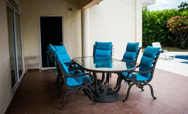 GORGONA / MALIBU LAKES / 750M2 / 6 HABITACION / 2 PARKING / AMOBLADO