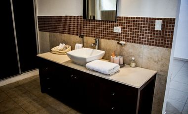 GORGONA / MALIBU LAKES / 750M2 / 6 HABITACION / 2 PARKING / AMOBLADO