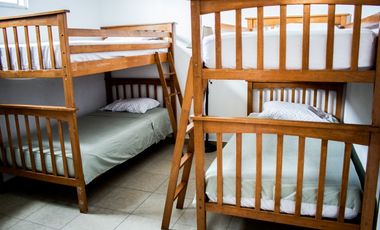 GORGONA / MALIBU LAKES / 750M2 / 6 HABITACION / 2 PARKING / AMOBLADO