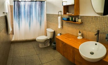 GORGONA / MALIBU LAKES / 750M2 / 6 HABITACION / 2 PARKING / AMOBLADO