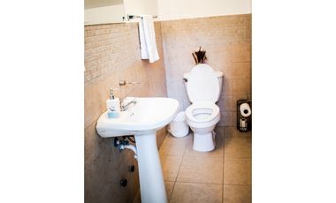 GORGONA / MALIBU LAKES / 750M2 / 6 HABITACION / 2 PARKING / AMOBLADO