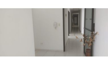 EL DORADO / PLAZA CAMINO DE CRUCES / 165M / 6 OFICINAS / SOBRE VIA