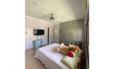 En venta casa en Altos de la Gloria, Betania