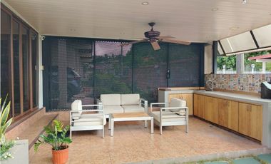 En venta casa en Altos de la Gloria, Betania