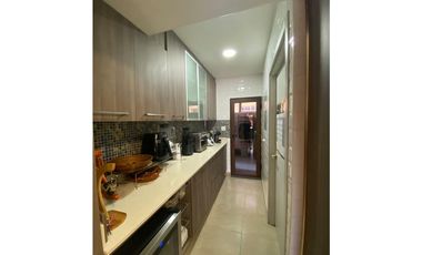 En venta casa en Altos de la Gloria, Betania