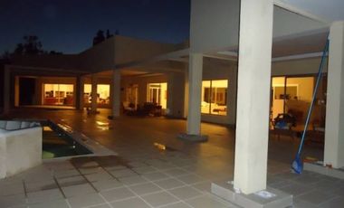 CARLOS PAZ CORDOBA VENDO CASA CON COSTA AL LAGO