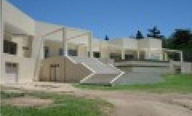 CARLOS PAZ CORDOBA VENDO CASA CON COSTA AL LAGO