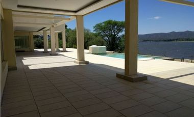 CARLOS PAZ CORDOBA VENDO CASA CON COSTA AL LAGO