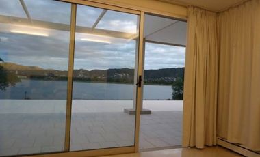 CARLOS PAZ CORDOBA VENDO CASA CON COSTA AL LAGO