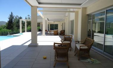 CARLOS PAZ CORDOBA VENDO CASA CON COSTA AL LAGO