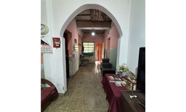 PARIS 2950, entre Santiago y Asunción, Isidro Casanova