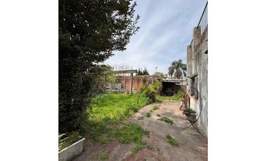 PARIS 2950, entre Santiago y Asunción, Isidro Casanova