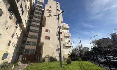 VENTA DEPTO 4 AMB CON BALCON. CHILAVERT 6800. VILLA LUGANO. CABA.