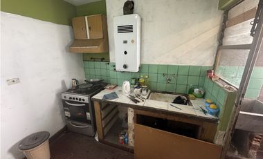 VENTA DEPTO 4 AMB CON BALCON. CHILAVERT 6800. VILLA LUGANO. CABA.