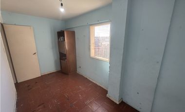 VENTA DEPTO 4 AMB CON BALCON. CHILAVERT 6800. VILLA LUGANO. CABA.