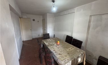 VENTA DEPTO 4 AMB CON BALCON. CHILAVERT 6800. VILLA LUGANO. CABA.