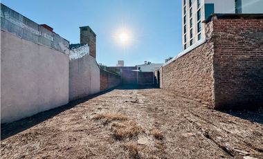 Se vende casa en calle Cura lvarez.