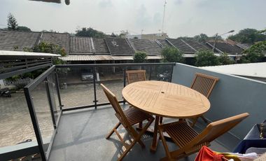 Rumah Mewah Modern Minimalis di Perumahan Purwakarta Dijual Murah