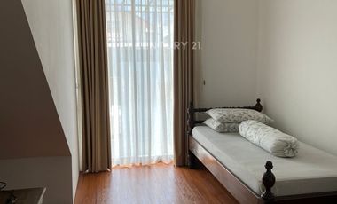 Jual Rumah Cakep Siap Huni 2 LT Di Cimandiri Sektor 6 dekat Lotte Mall