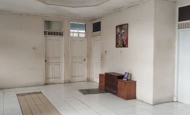 Rumah 2 Lantai Lokasi Strategis di Tengah Kota Cianjur