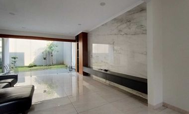 Rumah baru semi furnish batununggal bandung