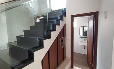 Rumah baru semi furnish batununggal bandung