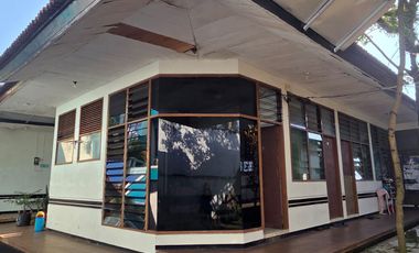 Rumah Luas Ada 4 Unit Paviliun Bisa Untuk Kost Dekat UKSW Diponegoro