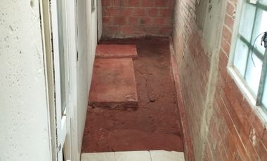 Casa Esquinera Con Amplio Lote Y Proyección De Construcción En Sibaté – Barrio La Paz