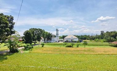 RUMAH MEWAH DI JL GODEAN KM 7