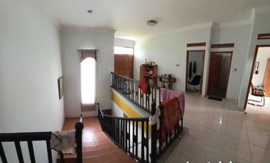 JUAL CEPAT BU Banjar Wijaya Cipondoh Tangerang Rumah 2 Lantai SHM 2,35 M Nego