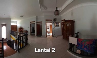 JUAL CEPAT BU Banjar Wijaya Cipondoh Tangerang Rumah 2 Lantai SHM 2,35 M Nego