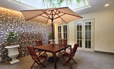 Disewakan Rumah Di Permata Hijau Jakarta Selatan STD634