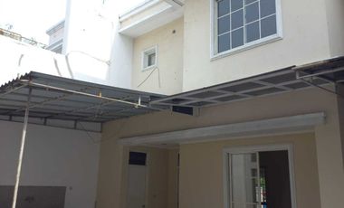 Disewakan rumah termurah di green lake city cluster europe 10x20