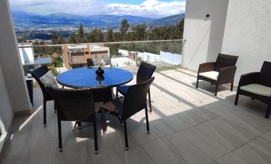 VENTA CASA, 3 DORMITORIOS / ESTUDIO, NAYON, EN URBANIZACIÓN