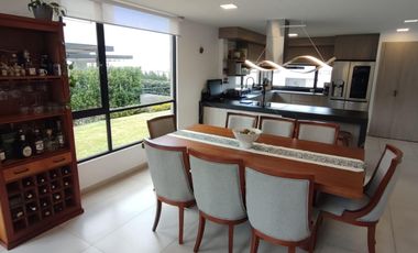 VENTA CASA, 3 DORMITORIOS / ESTUDIO, NAYON, EN URBANIZACIÓN