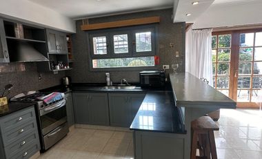 Interesante casa  en lote 10x33 ubicada en el corazon de Playa Grande