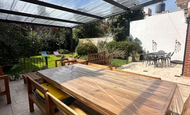 Interesante casa  en lote 10x33 ubicada en el corazon de Playa Grande