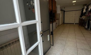 Interesante casa  en lote 10x33 ubicada en el corazon de Playa Grande