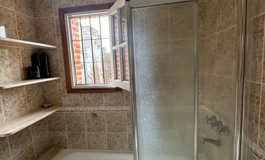 Interesante casa  en lote 10x33 ubicada en el corazon de Playa Grande