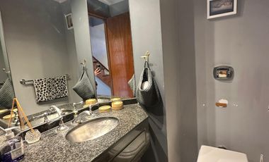 Interesante casa  en lote 10x33 ubicada en el corazon de Playa Grande