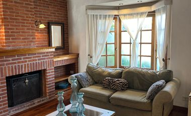 Interesante casa  en lote 10x33 ubicada en el corazon de Playa Grande