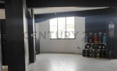 Rento Local Comercial en el Centro de Portoviejo