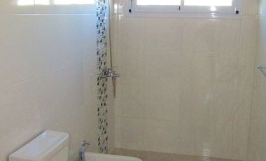 VENDO DUPLEX EN PARANA, ZONA NORTE, A 2 CUADRAS DE AVENIDA URANGA.