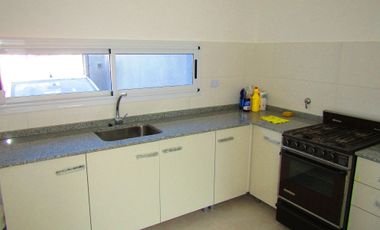 VENDO DUPLEX EN PARANA, ZONA NORTE, A 2 CUADRAS DE AVENIDA URANGA.